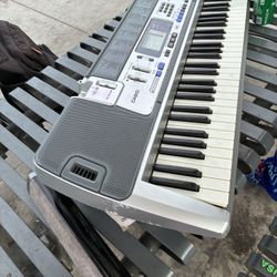 Casino Lk100 Lighted Keyboard 