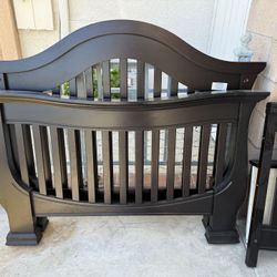 Baby Appleseed Crib 