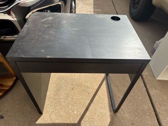 Small desk