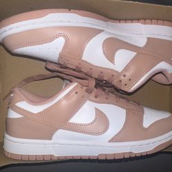 Women’s Nike Dunks 