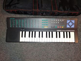 Yamaha PortaSound PSS-140 vintage keyboard