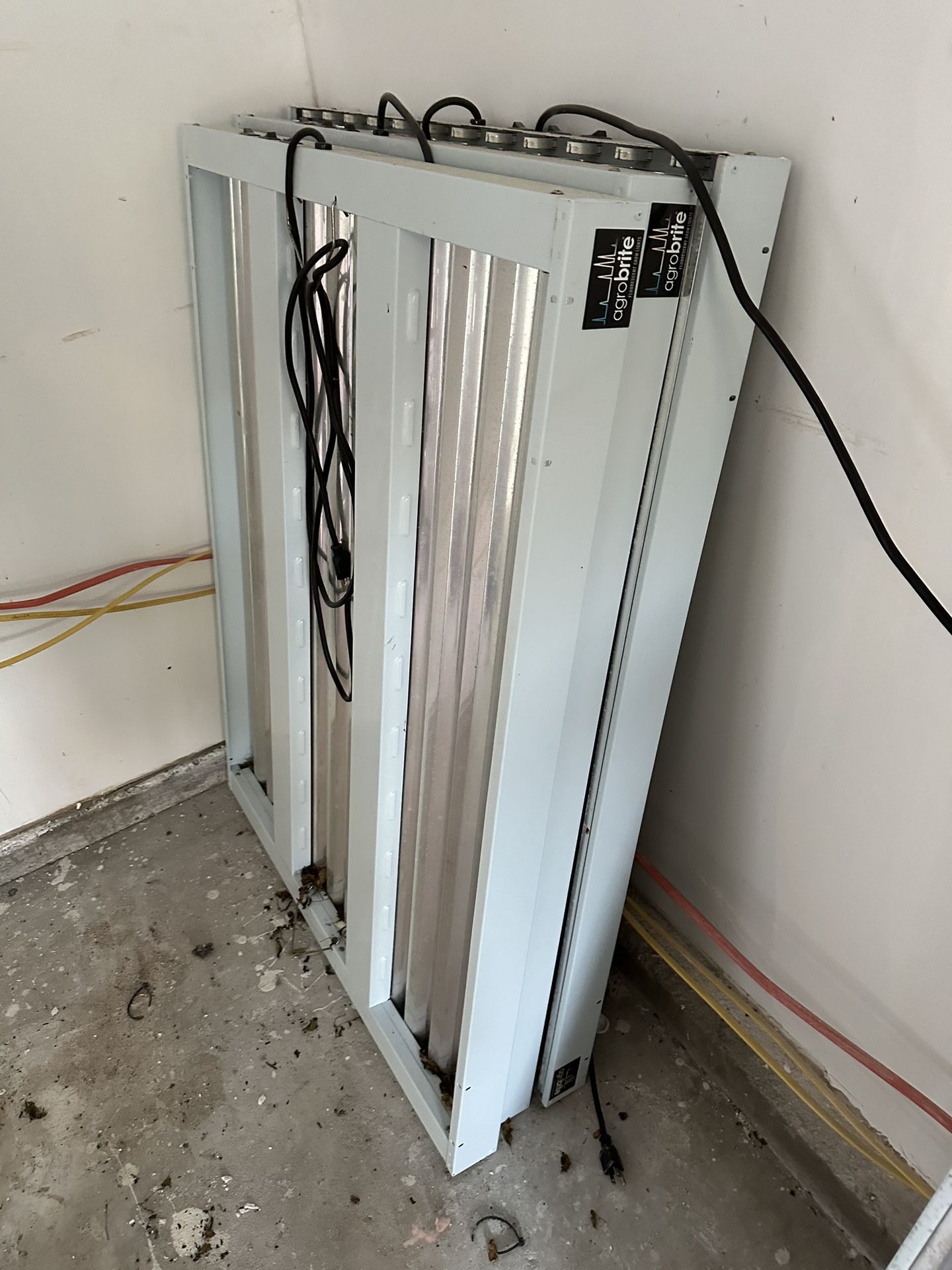 Hydroponics Grow System, Lights, Pumps, Tank