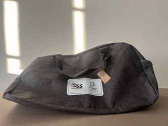 New Duffel Bag – Gym / Travel / Overnight Bag (Never Used)