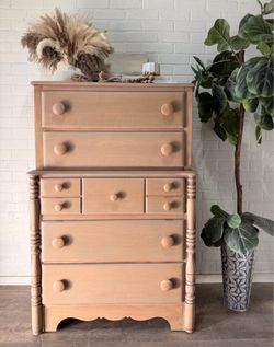 Vintage Maple Wood dresser Highboy 5 Drawer By Virginia House