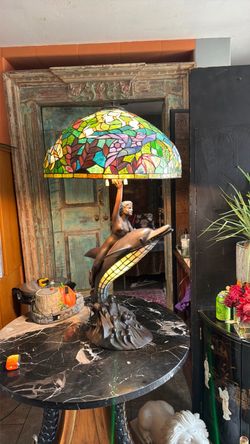 Signed by the artist, solid bronze, beautiful dolphin, Lady, Tiffany style, very large table lamp