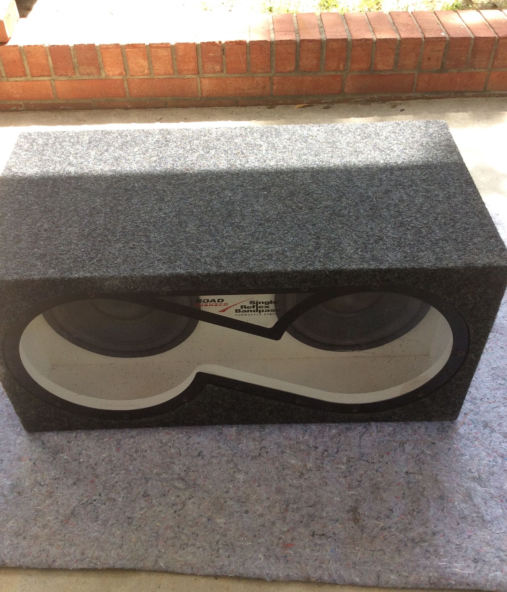 Speakers Road Thunder single. Reflex Bandpass subwoofer system
