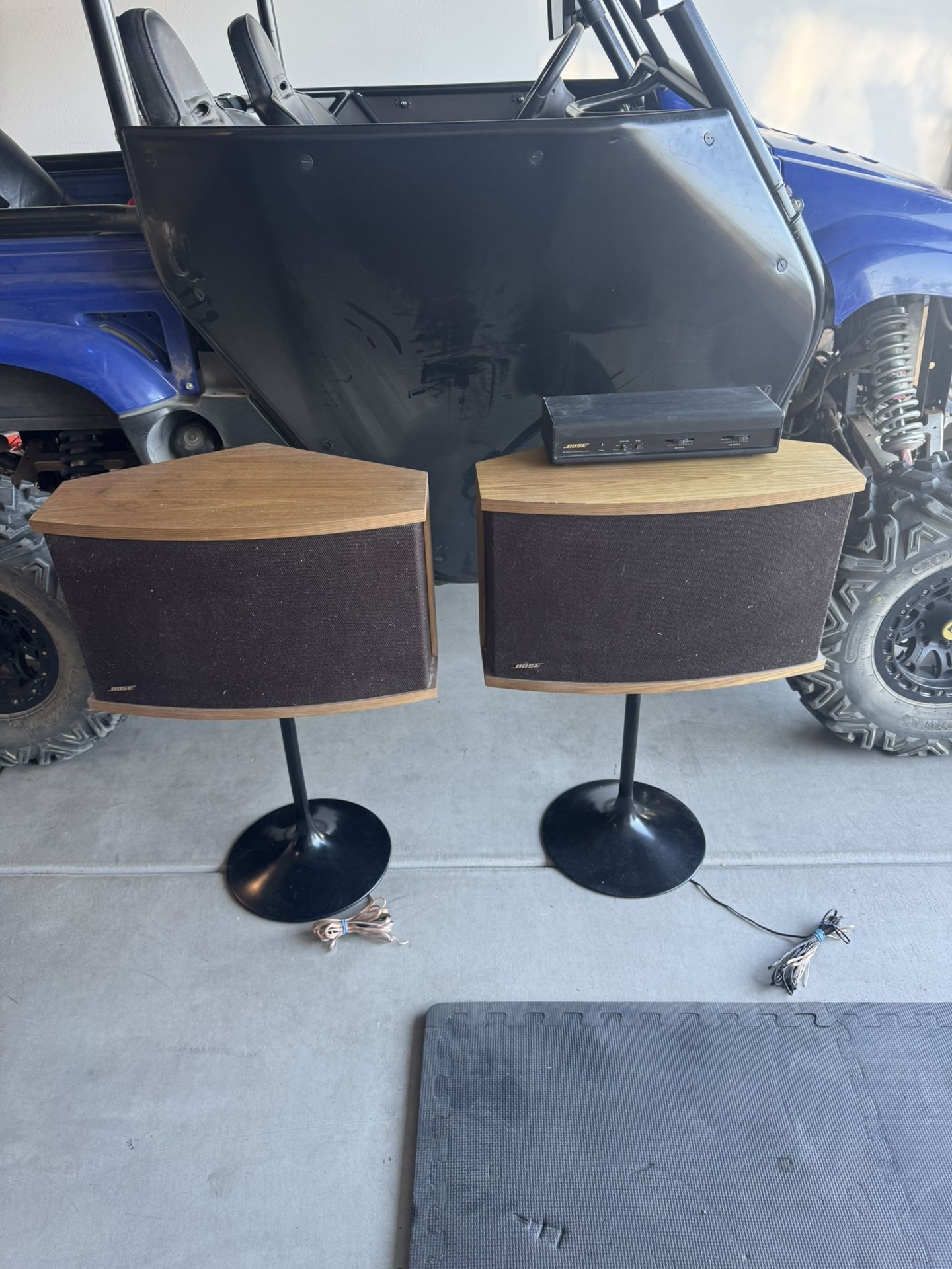 Bose 901 Vi Speakers With Tulip Stands And Equalizer 
