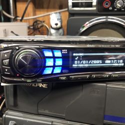 Alpine CDA-9857 CD player with MP3/WMA playback 