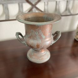 Farmhouse Copper Urn / Vase
