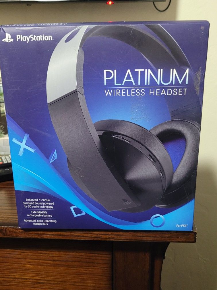 Play Station Platinum Wireless Headset