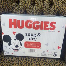 New  Unopened Box Of 68 Huggies Snug & Dry Size 5  $22 Firm On Price