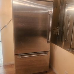 GE Monogram Refrigerator 