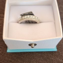 Sz9 Moissanite And Silver Ring 