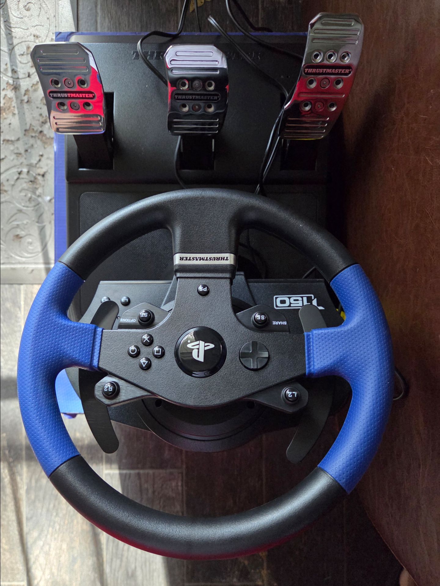 Thrustmaster T150 Force Feedback Wheel (PS4 / PS3 / PC)