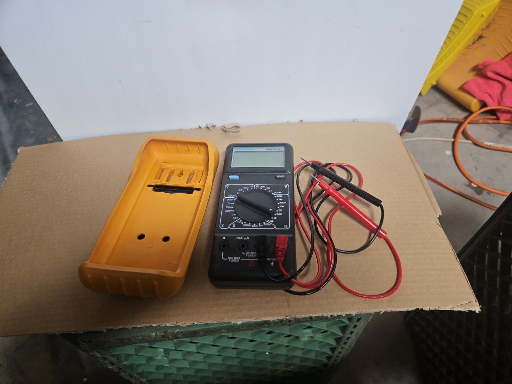 Goldstar #DM-9183 digital Multimeter To Measure Voltage, Current & Resistance Works Great in Chandler 