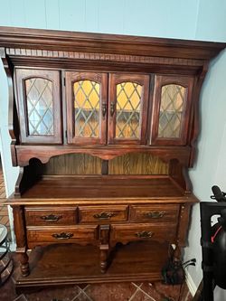 Wood display cabinet
