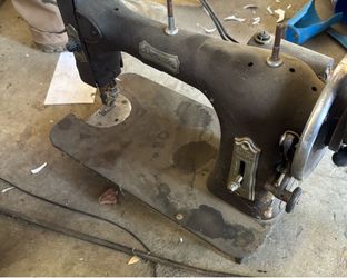 Vintage domestic sewing machine 1940s