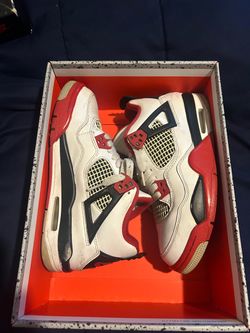 Jordan 4 fire red