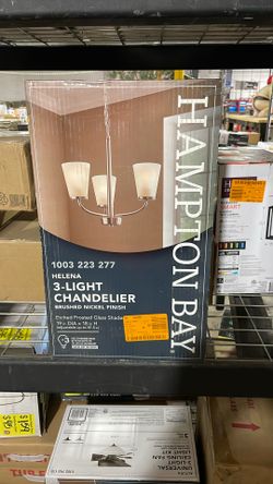 SaleSumo Hampton Bay Chandelier