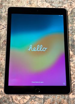 iPad 6th Gen – 128GB – Wi‑Fi – Space Gray – Great Condition