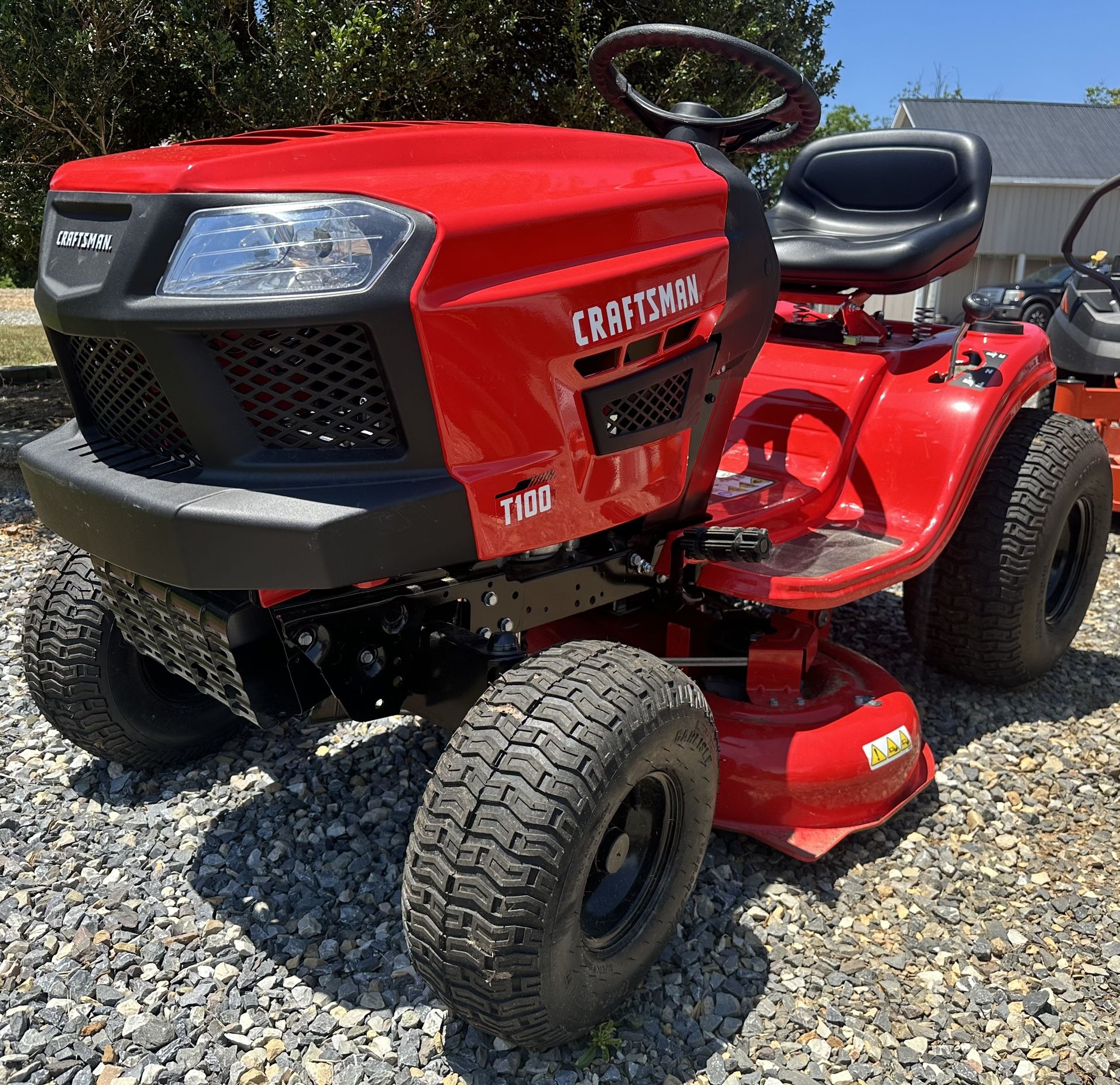Craftsman T100 Riding Lawn Tractor Mower