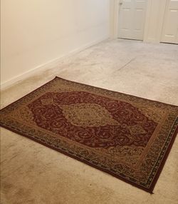 Shaw rugs/9'long 6'across