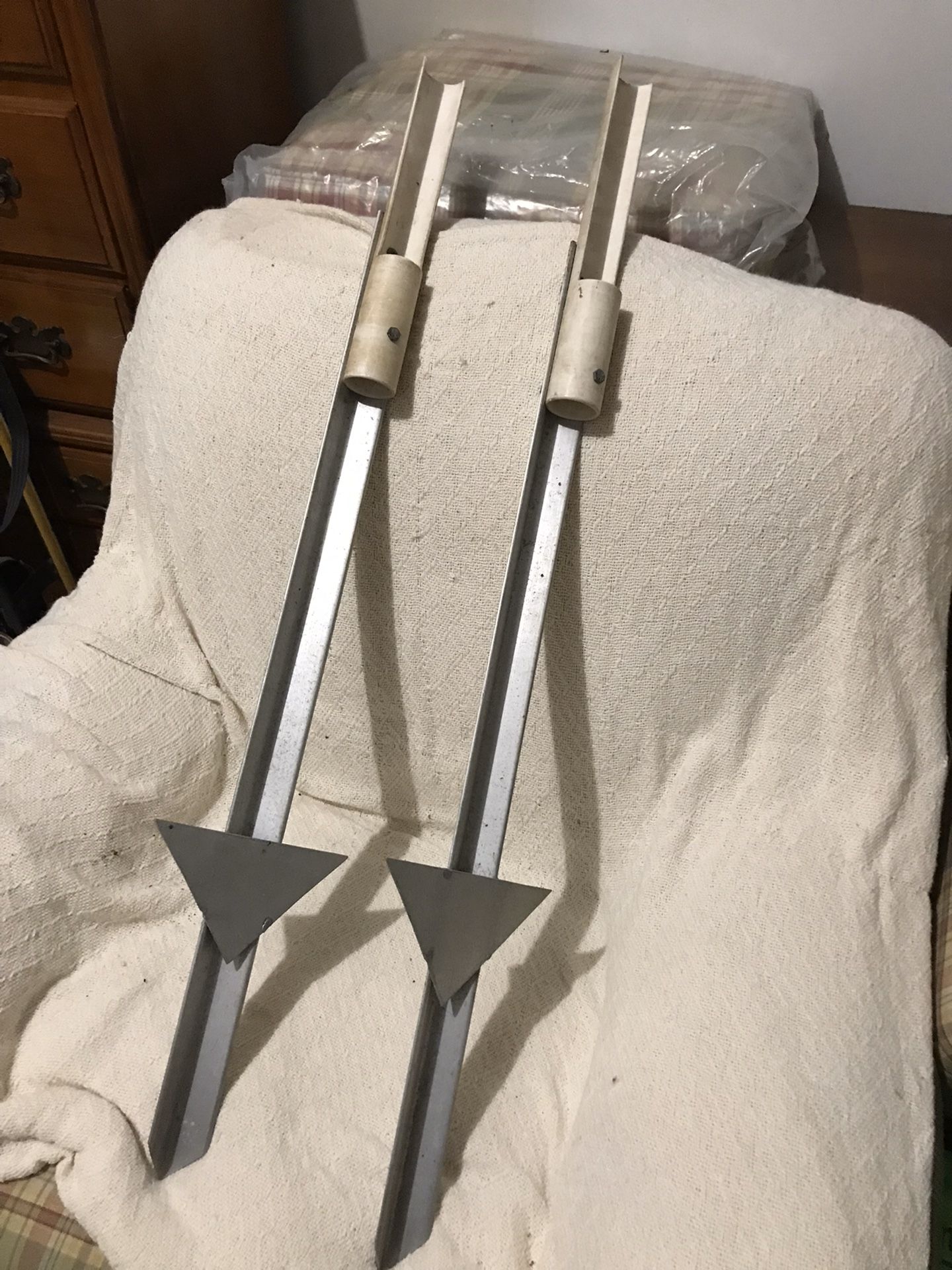 SURF ROD HOLDERS (ALUMINUM /PVC)