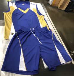 Offer especial Uniformes basquetball para equipos completos con nombres y números.