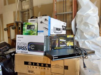 Bose waves sound system new in the box