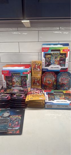 Pokemon card and one piece lot