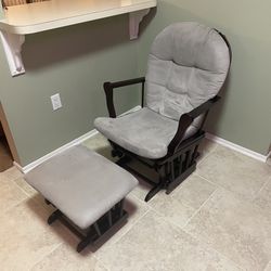 Glider Rocking Chair with Ottoman – Clean & Comfortable