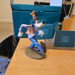 Disney Goofy "MOVING DAY"