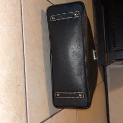 Dooney & Bourke Purse 