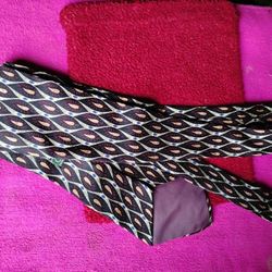 A Nice Red, Blue,Tan, & Gold w/ Designs 