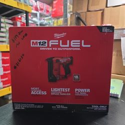 Milwaukee
M12 FUEL 12-Volt Lithium-Ion Brushless Cordless 18-Gauge 1-1/2 in. Compact Brad Nailer (Tool Only)