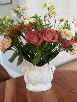 Vintage Iridescent Swan Vase