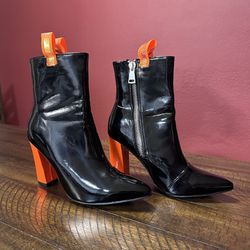 EXTRAVAGANT BOOTIES 