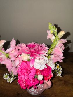 Ready Today Flower Arrangement 🌸 Fresh Flower Arrangement in Pink Embossed Ceramic Mug