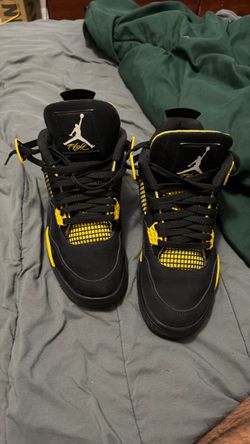 Jordan 4 retro yellow thunders