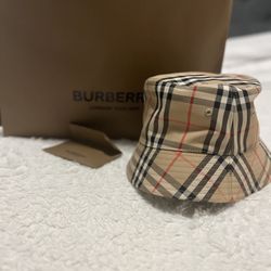 Burberry Bucket Hat 