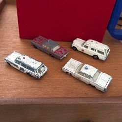 4 Vintage Matchbox Lesney Toy Emergency Vehicles 