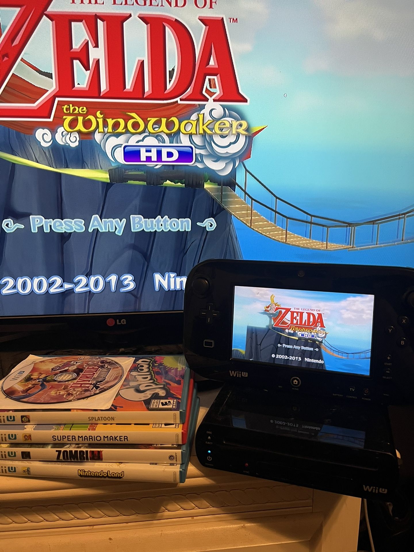 Nintendo Wii U Console With Gamepad /Games