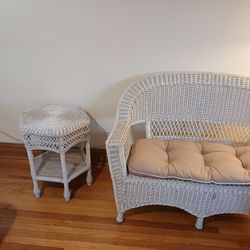 Loveseat, Chair, Tabe & Lamp