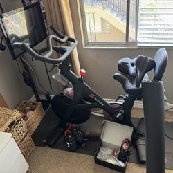 Peloton Bike – Like New + Extras Included
