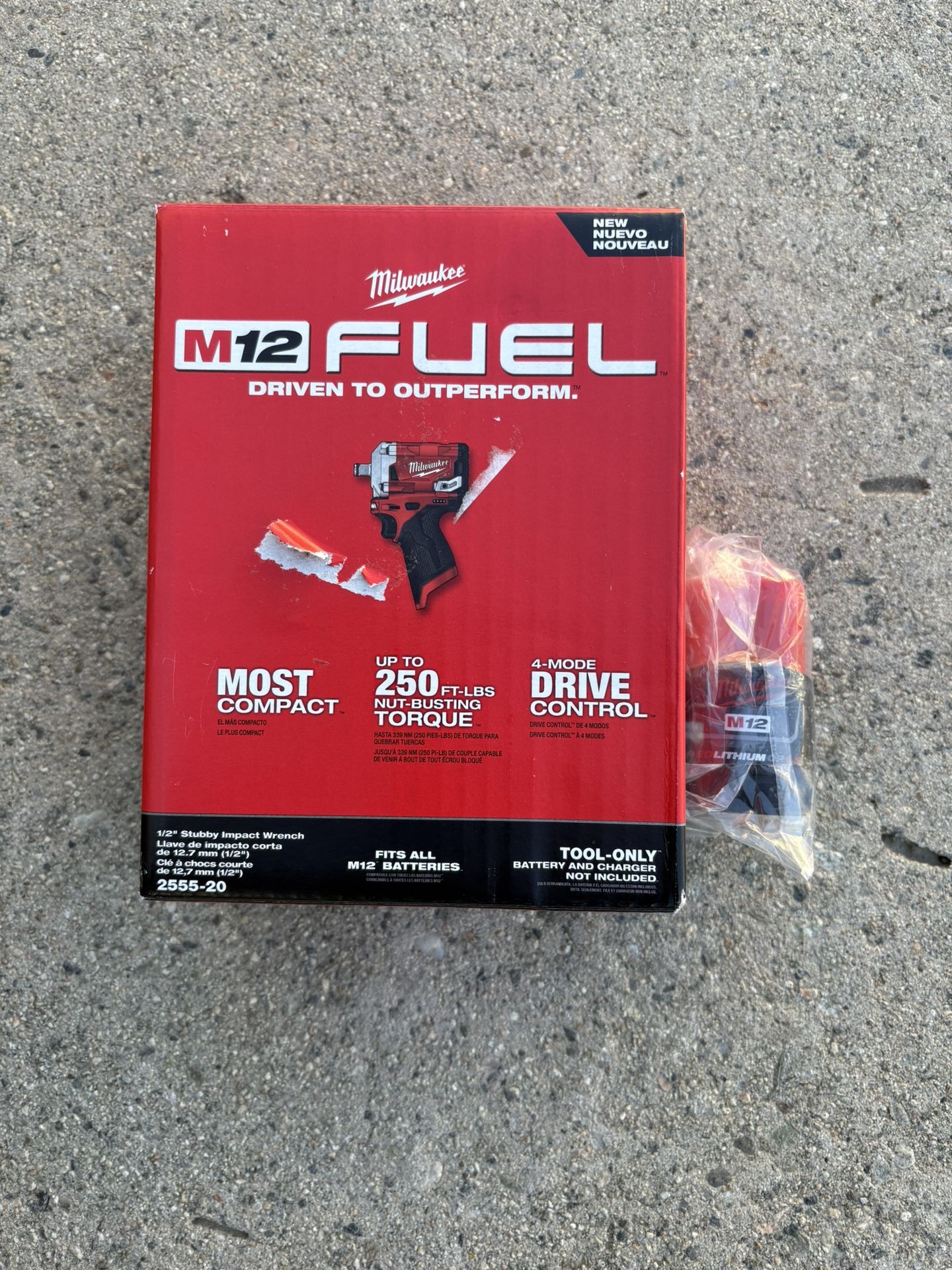 Milwaukee M-12 Fuel 1/2 Stubby Impact Wrench / (1) 1.5 AH Battery Pack. 2555-20