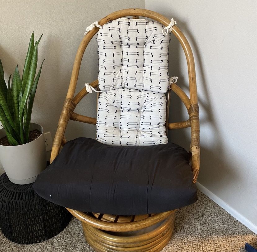 Rattan Swivel Egg Chair