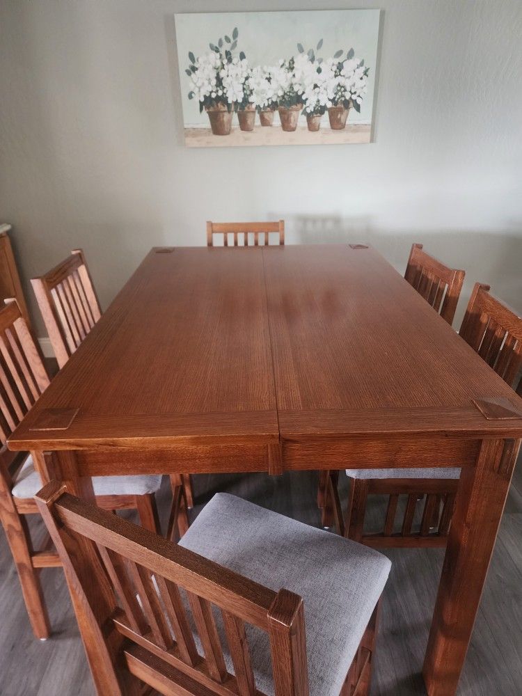 Dinning Table 