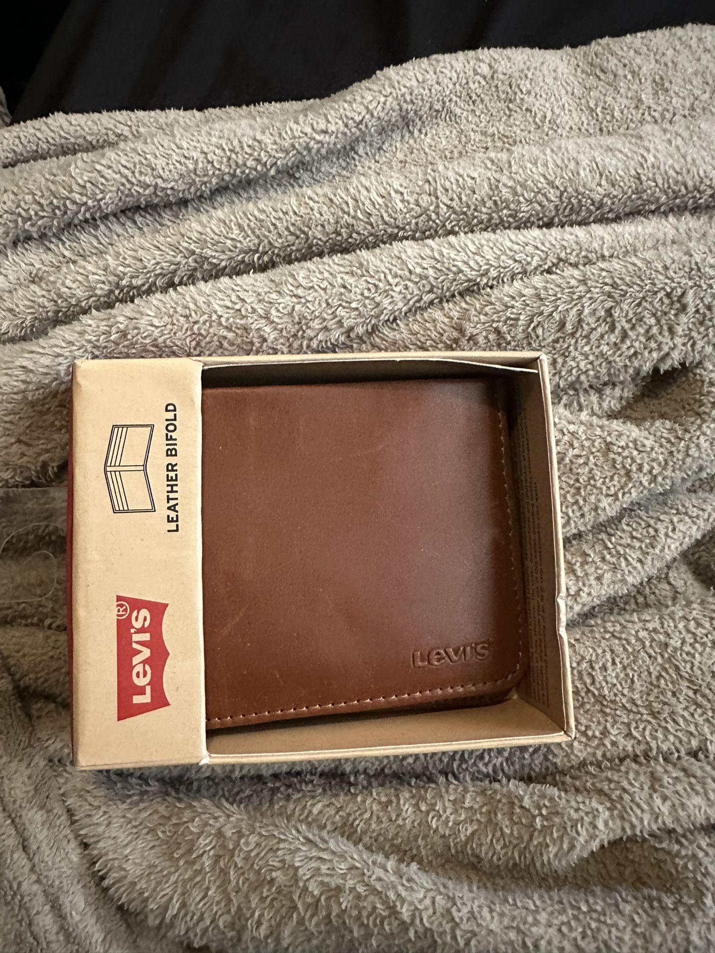 levi’s wallet