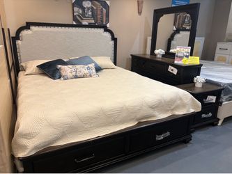 New King Platform Bedroom Set