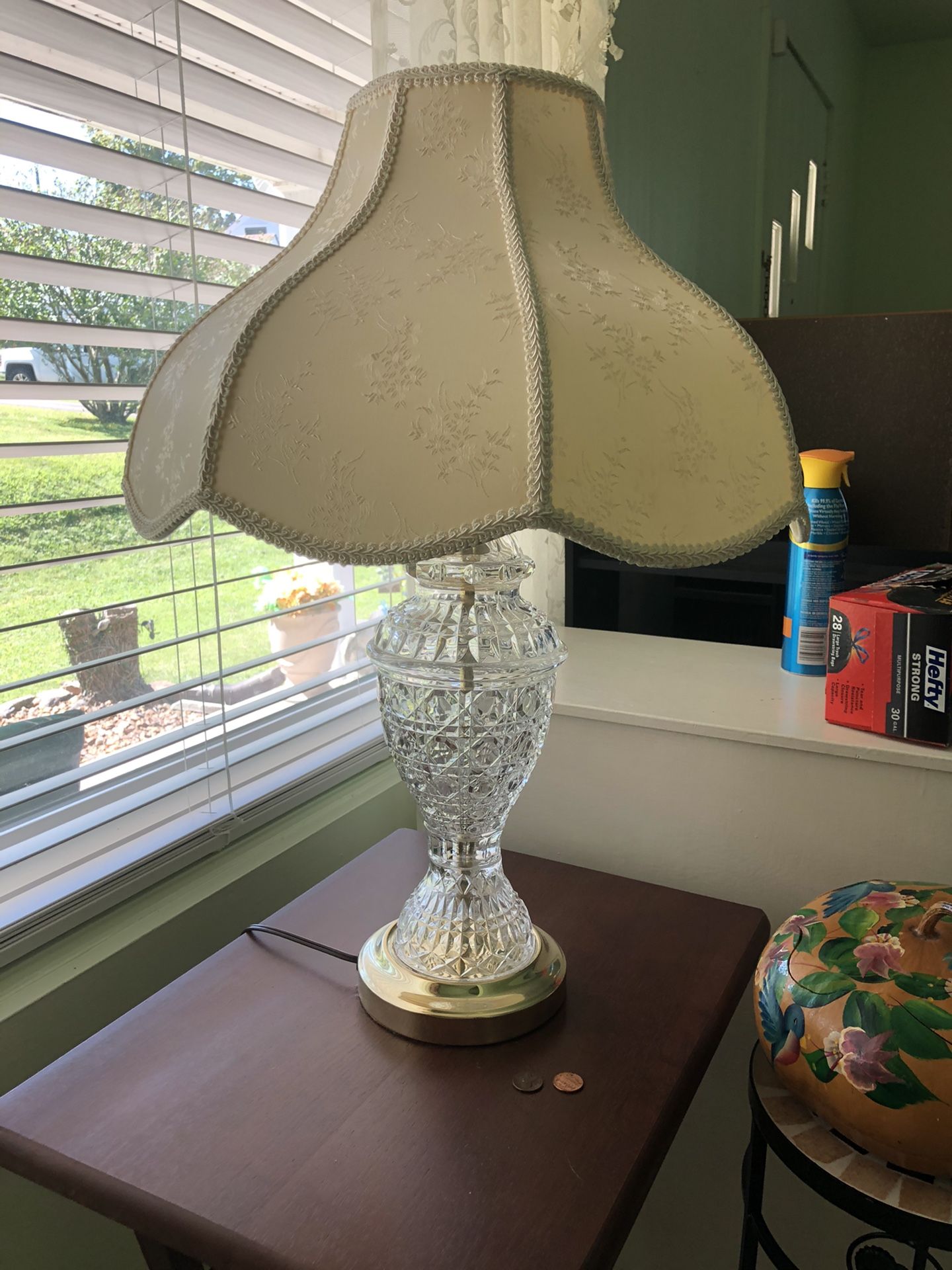 2 glass lamps with shades